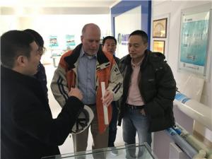 中科院理化研究所李畢忠博士、西門子公司過程工業(yè)部水處理專家William  Cunningham先生、王克軍先生及安陽市開發(fā)區(qū)科技局領(lǐng)導(dǎo)一行到我公司參觀交流